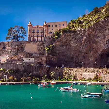 Grecale - Amazing With Patio And Sea View Holiday home *
